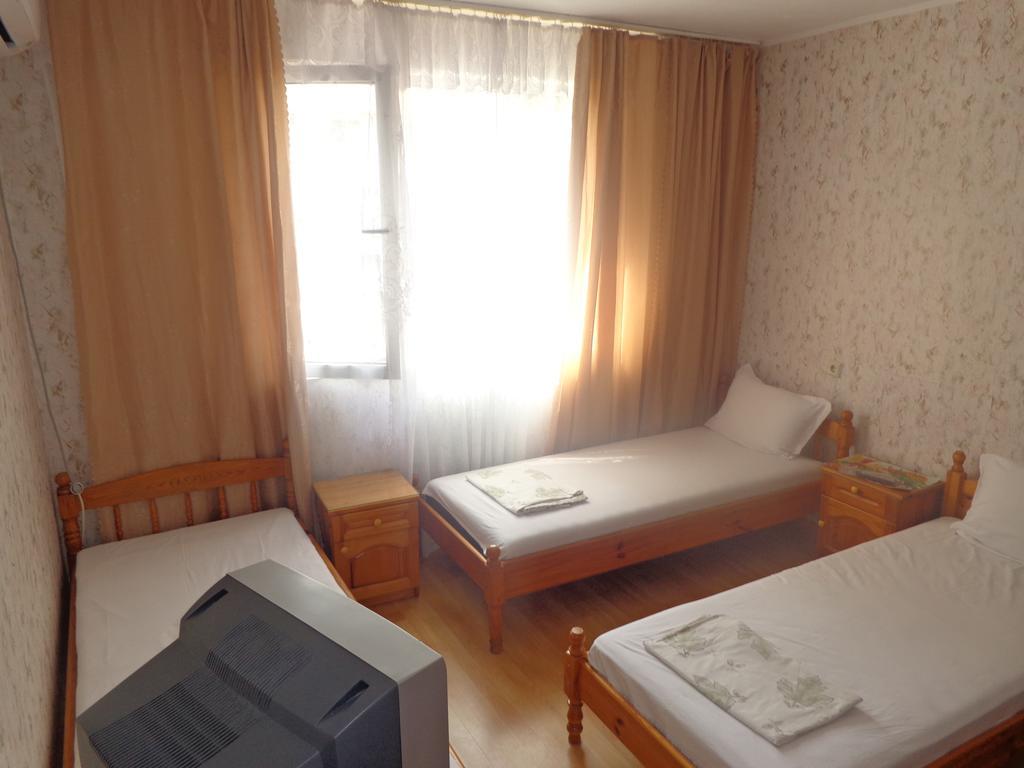 Prometei Hotel Burgas Bagian luar foto